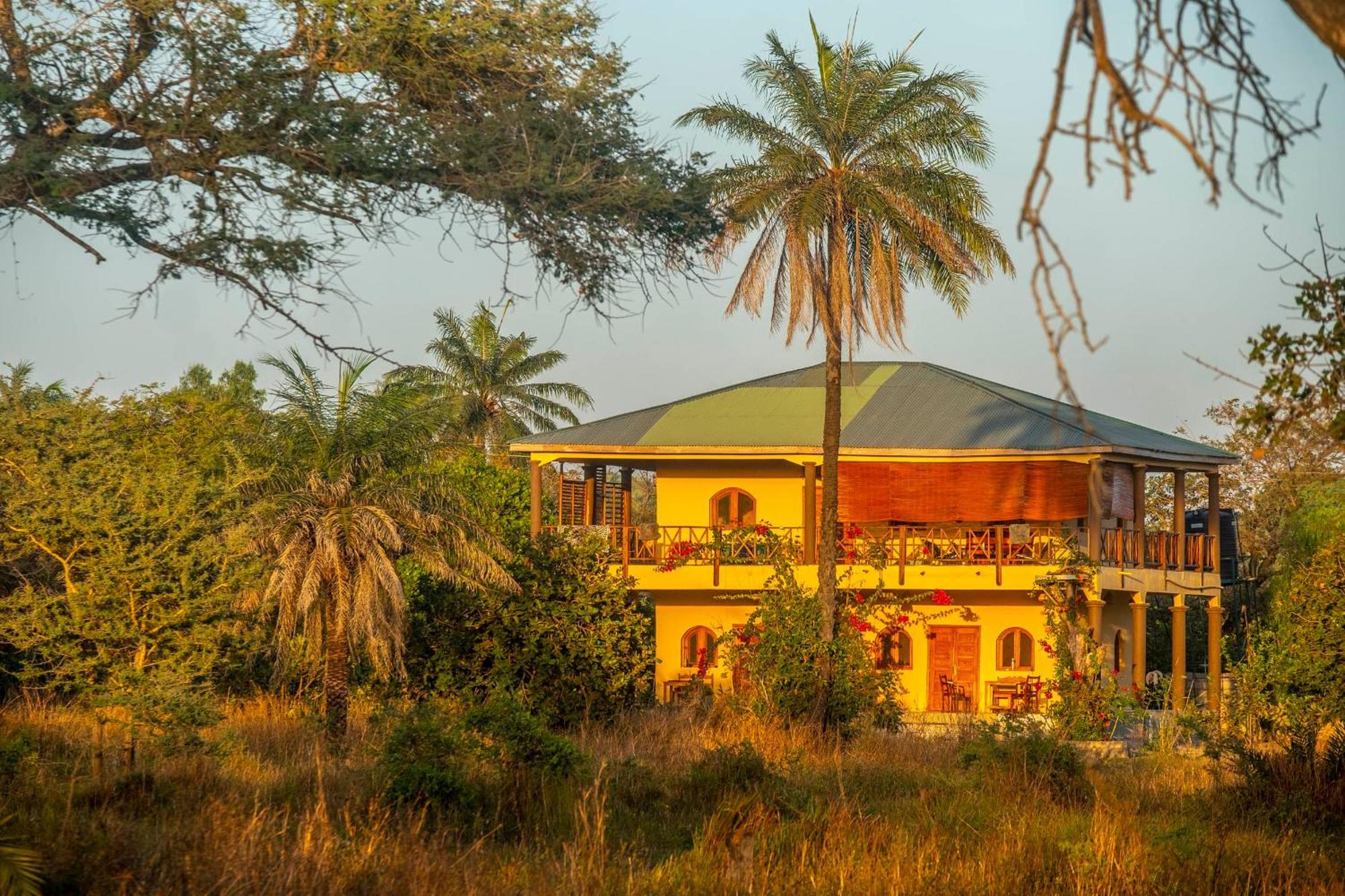 Mansa Musso Lodge Sanyang Eksteriør bilde